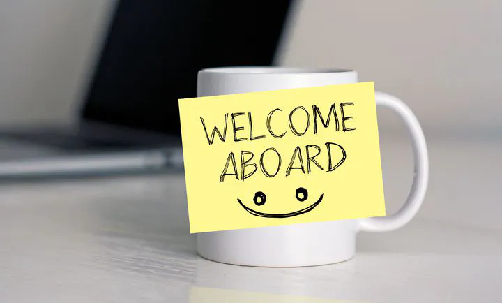 Image credit: Adobe Stock 1190849168 (https://stock.adobe.com/jp/images/onboarding-process-and-workplace-relationships-are-shown-with-the-text-welcome-aboard/1190849168?prev_url=detail)